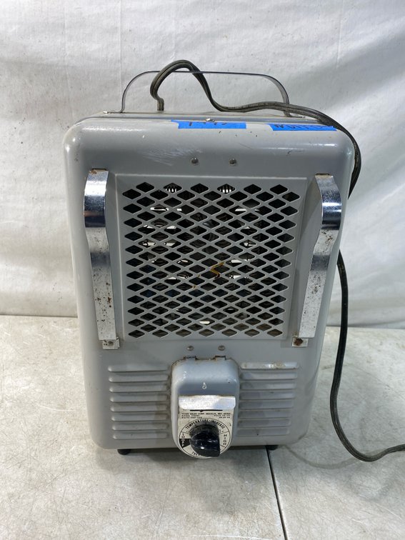 Titan Model T760N1 Electric Space Heater