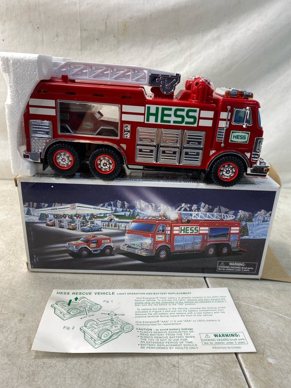 2005 Hess Emergency Truck with Rescue Vehicle