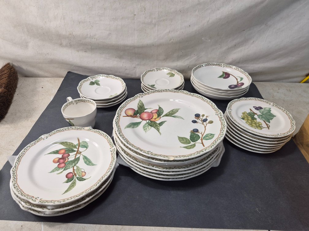 Noritake Primachina Royal Orchard Dinnerware