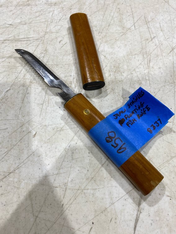 Stainless Steel Floating Fish Knife with Wood Sheath