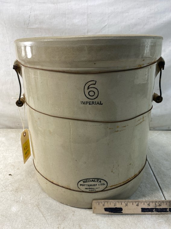 Medalta Potteries 6 Imperial Stoneware Crock