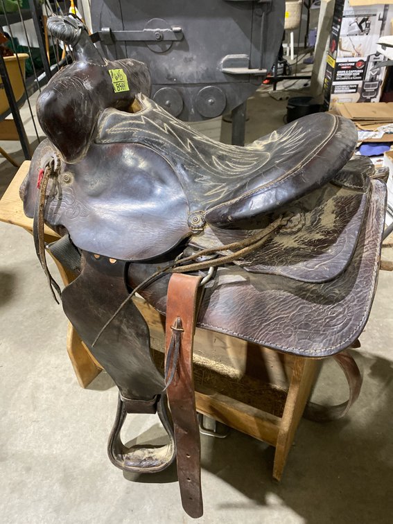 Dark Brown Leather Western Saddle