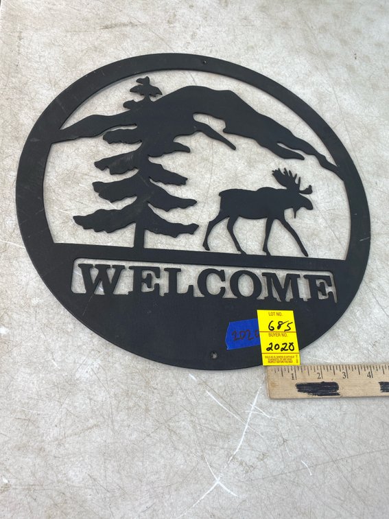 Circular Metal "WELCOME" Moose and Mountain Wall Sign