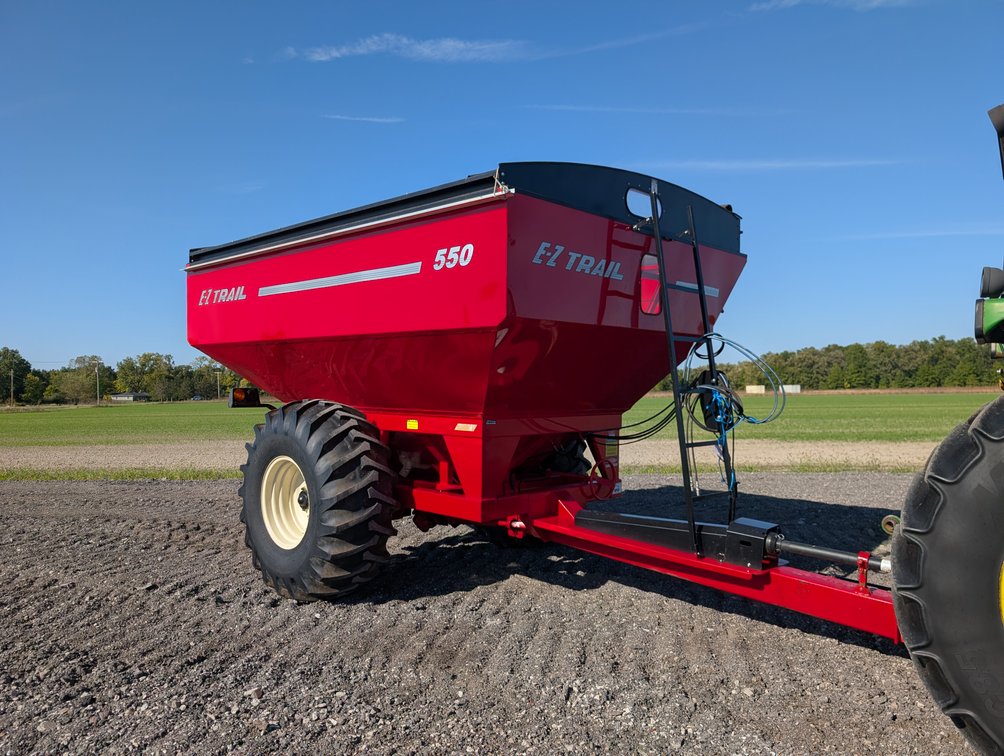 2022 E-Z Trail 550