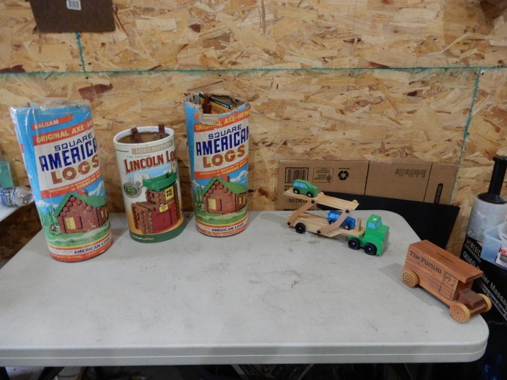 Lincoln Logs, Wood toys
