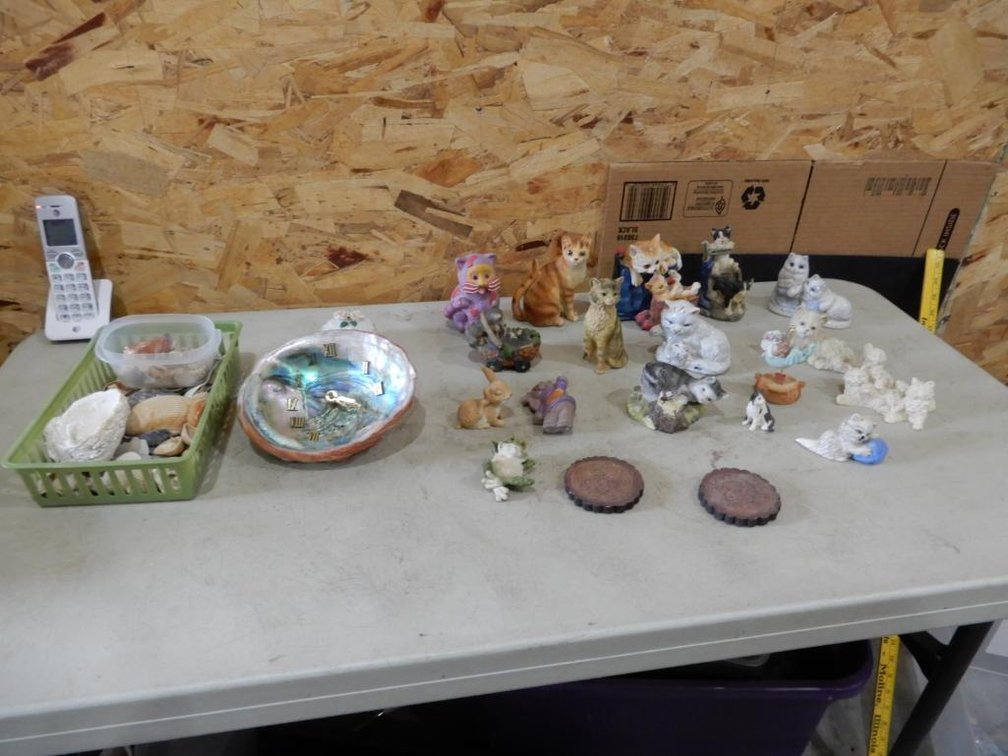 lot of knick knacks