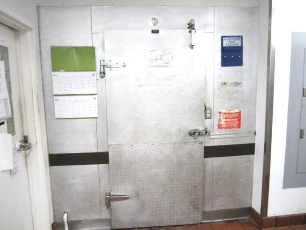 TONKA COMMERCIAL WALK-IN COOLER