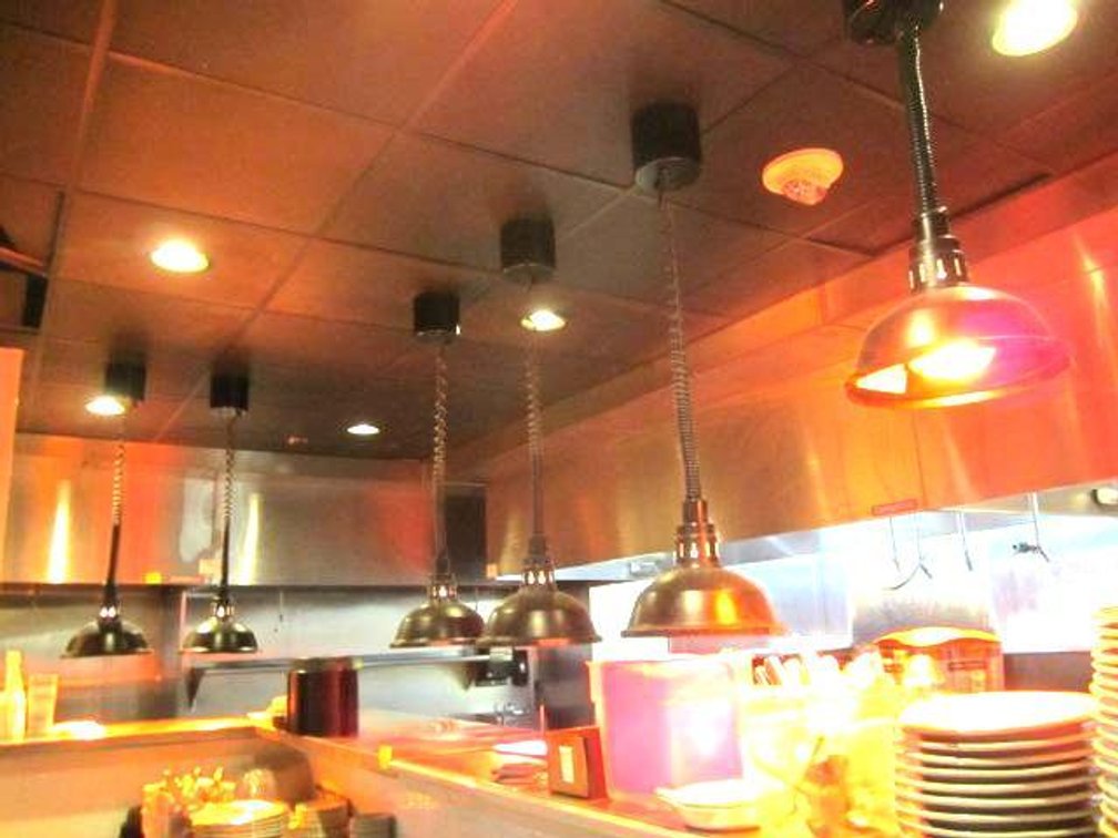 6 HATCO HEAT LAMPS