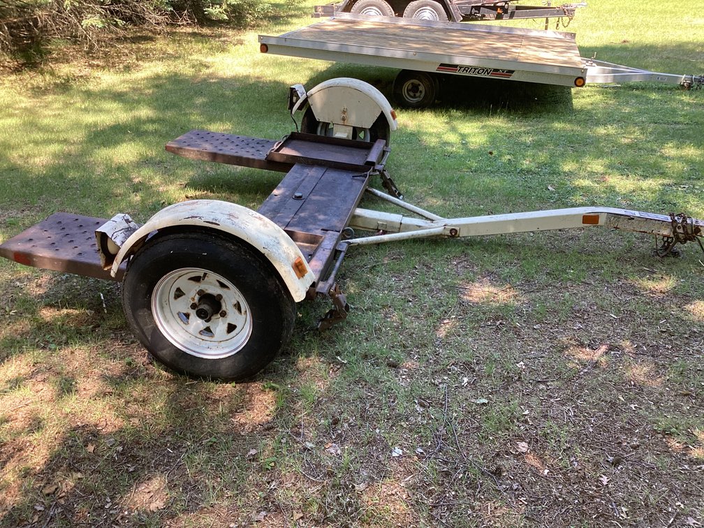 MASTER TOW CAR MOVING TRAILER. 7 FT  WIDE USABLE AREA