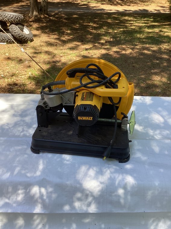 LIKE EW DEWALT CHOP SAW