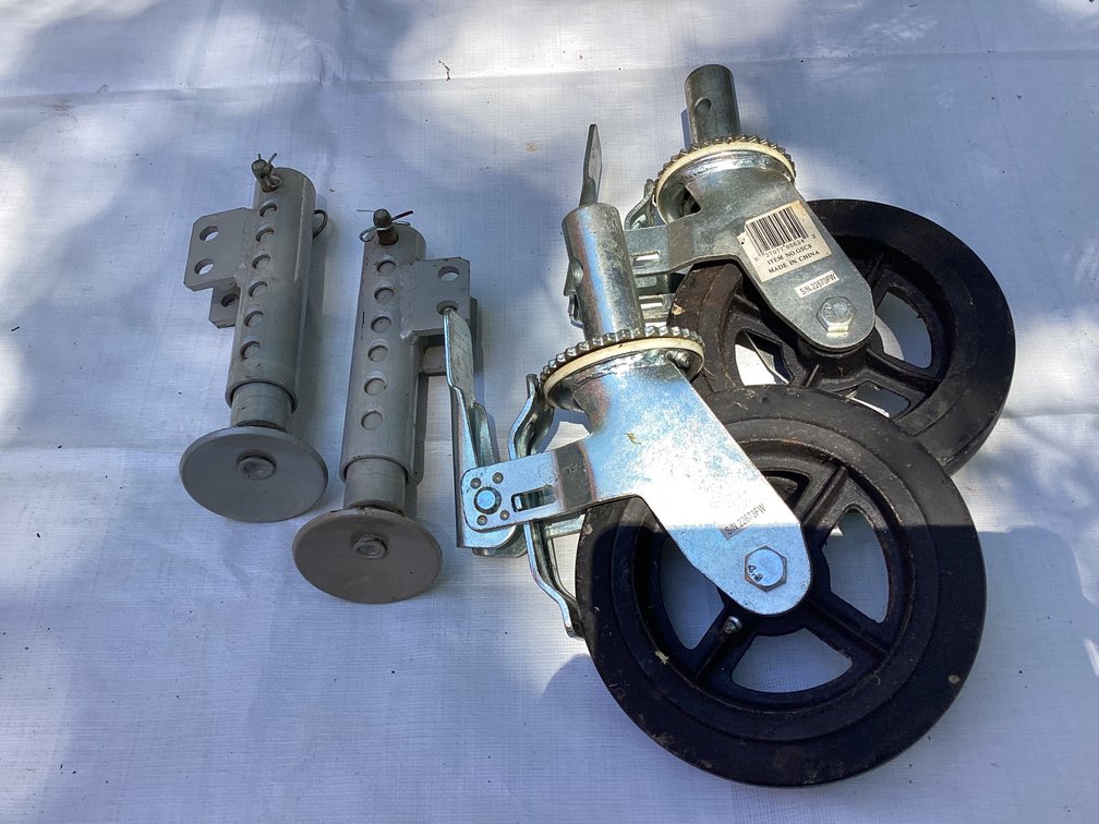 2 TRAILER LIFT STAND AND 2 TRAILER JACK WHEELS