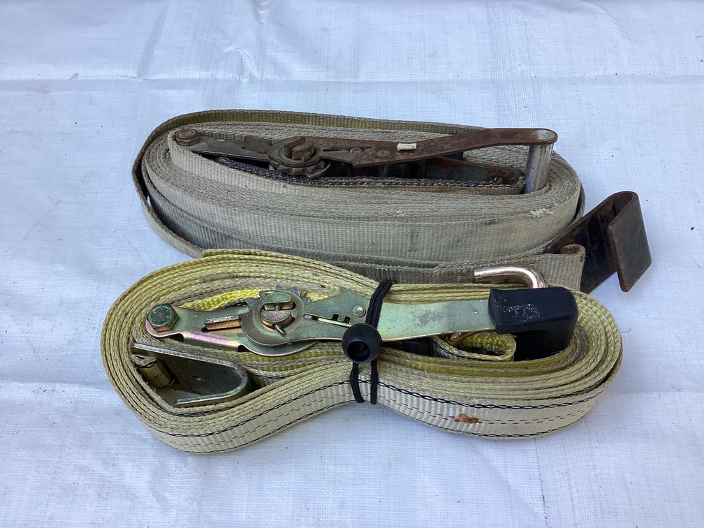 2 TRUCKERS RATCHET STRAPS