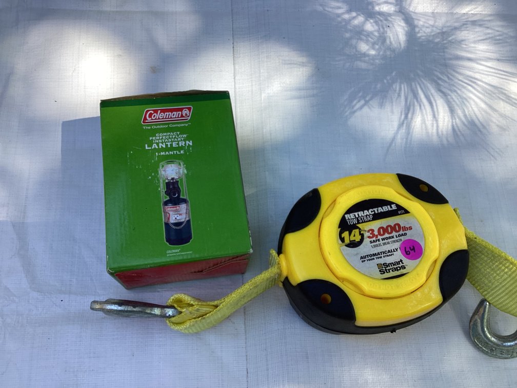 3000 LB. TOW STRAP AND SMALL LANTERN