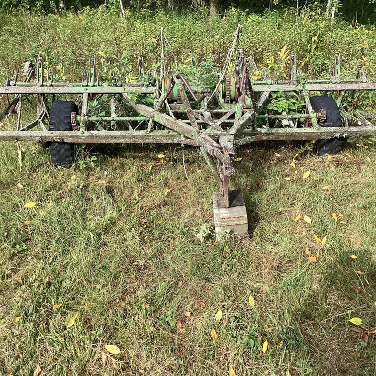 Green cultivator approx. 11 1/2 ft.