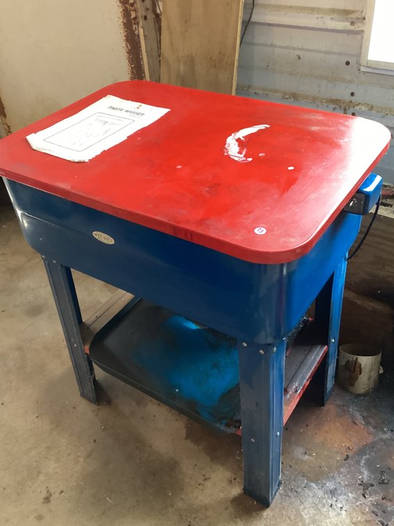 Wel-Bilt 20 gallon parts washer 30 1/2 x 21 x 35” high