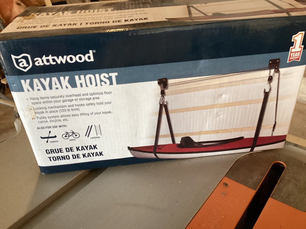 Attwood kayak hoist -  looks new in box