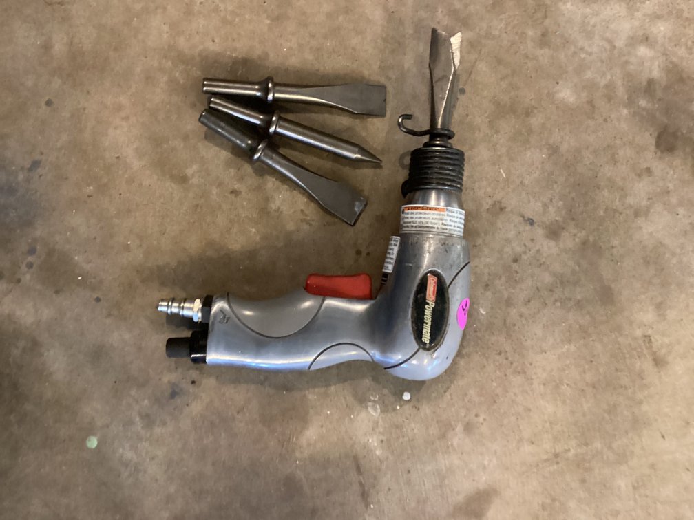Air chisel with 3 extra chisels