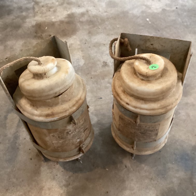 2 hog feeders