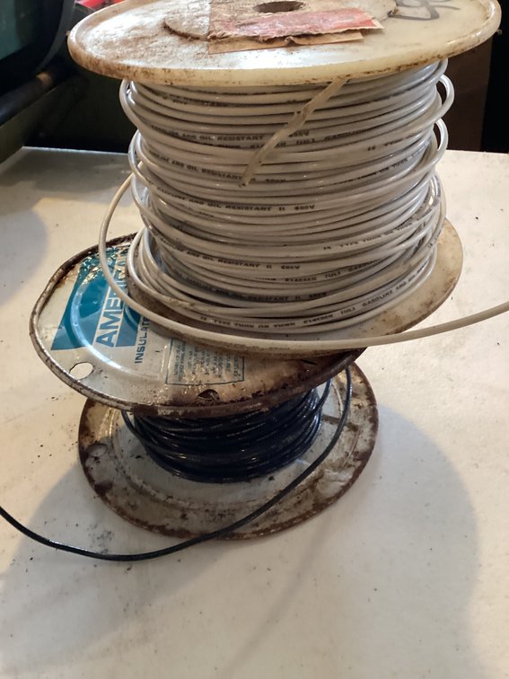 2 rolls of wire solid insulared