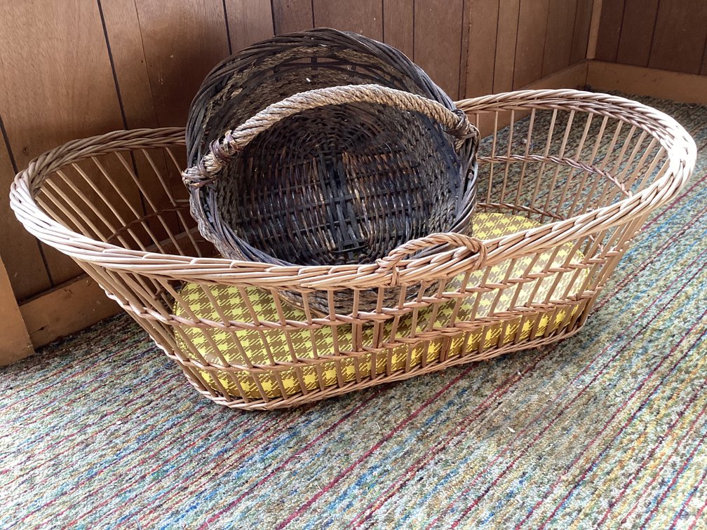 2 baskets