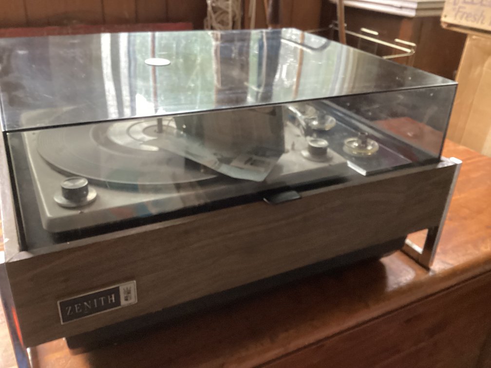 Zenith solid state turn table