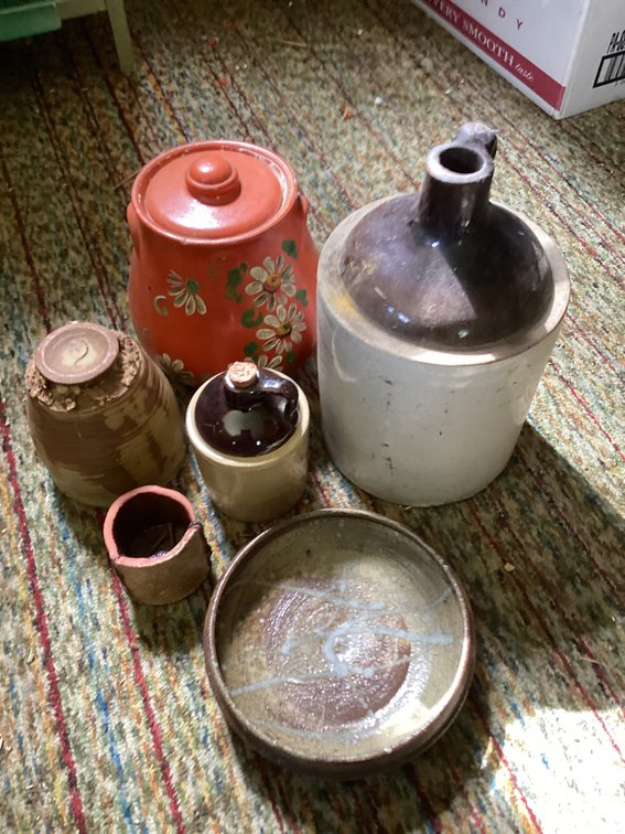 Ceramic jugs and bowls