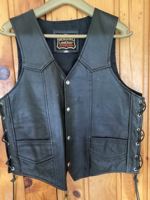 Mens Manzoor size 44 leather biker vest