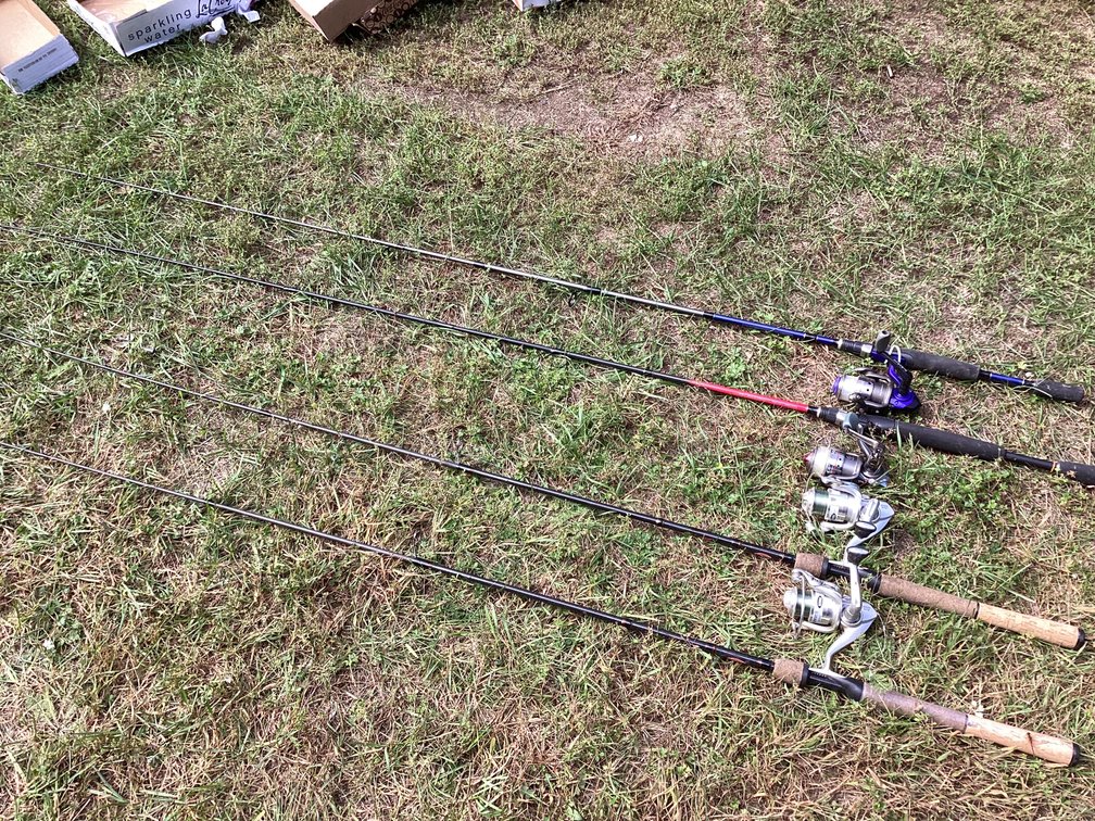 Nice rods and reels.  2 Quantum and 2 Mitchell reels