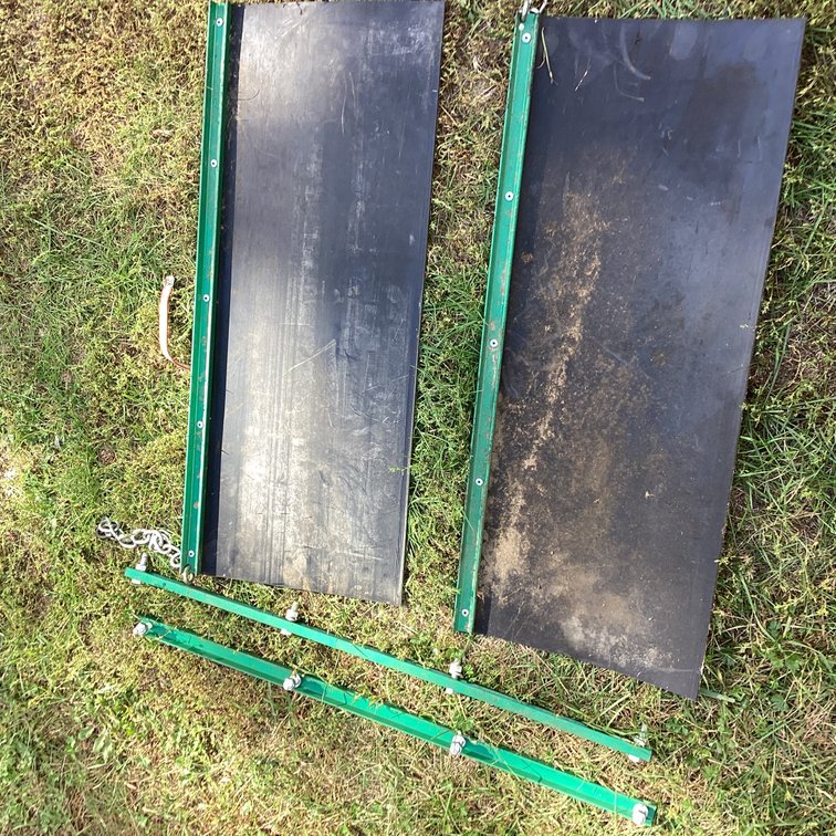 Tractor mud flaps