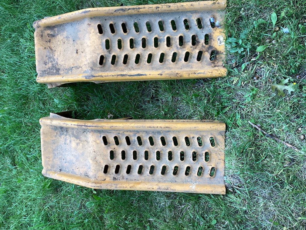 Pair of Tri-Cull.  9000 lb. Vertical wt. ramps