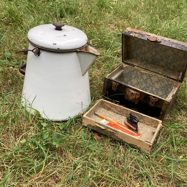 Large coffee pot and small chest