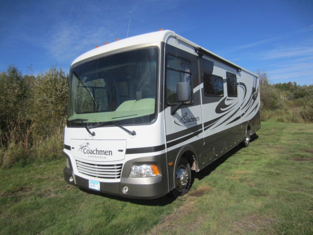 2010 Miranda Coachmen 33ft Motorhome - 1F6NF53Y090A01832