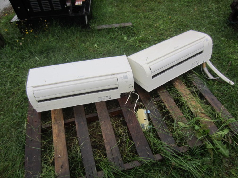 (2) Mitsubishi multi-split heat pumps