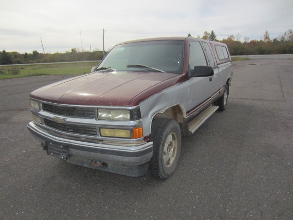 1995 Chevrolet Silverado 1500 4x4 Truck - VIN #2GCEK19KXS1259550