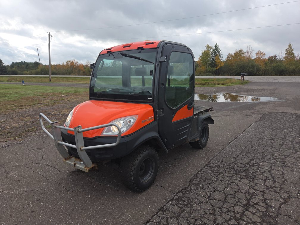 Kubota RTV1100 Enclosed Cab UTV