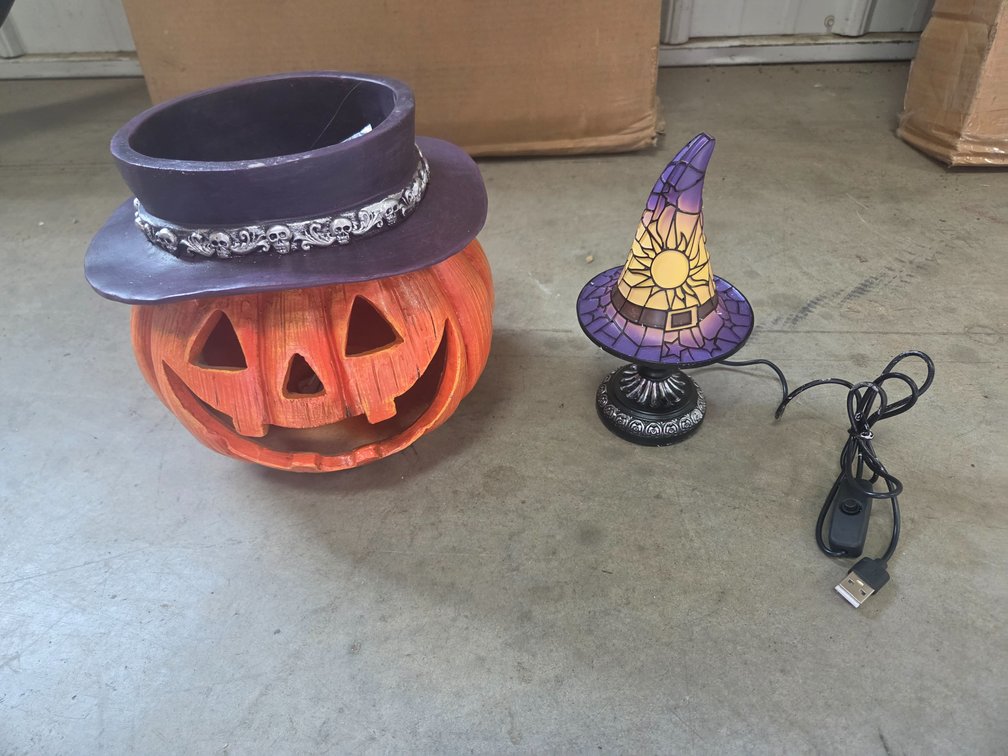 Halloween Lamp & Decor