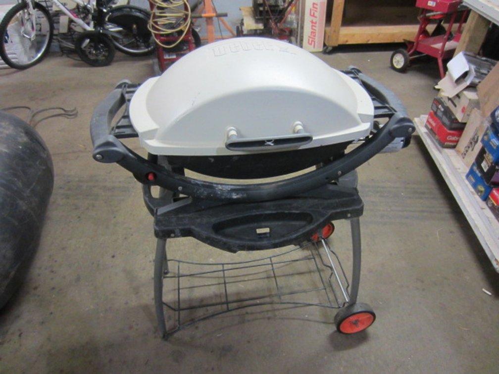 WEBER PROPANE GRILL