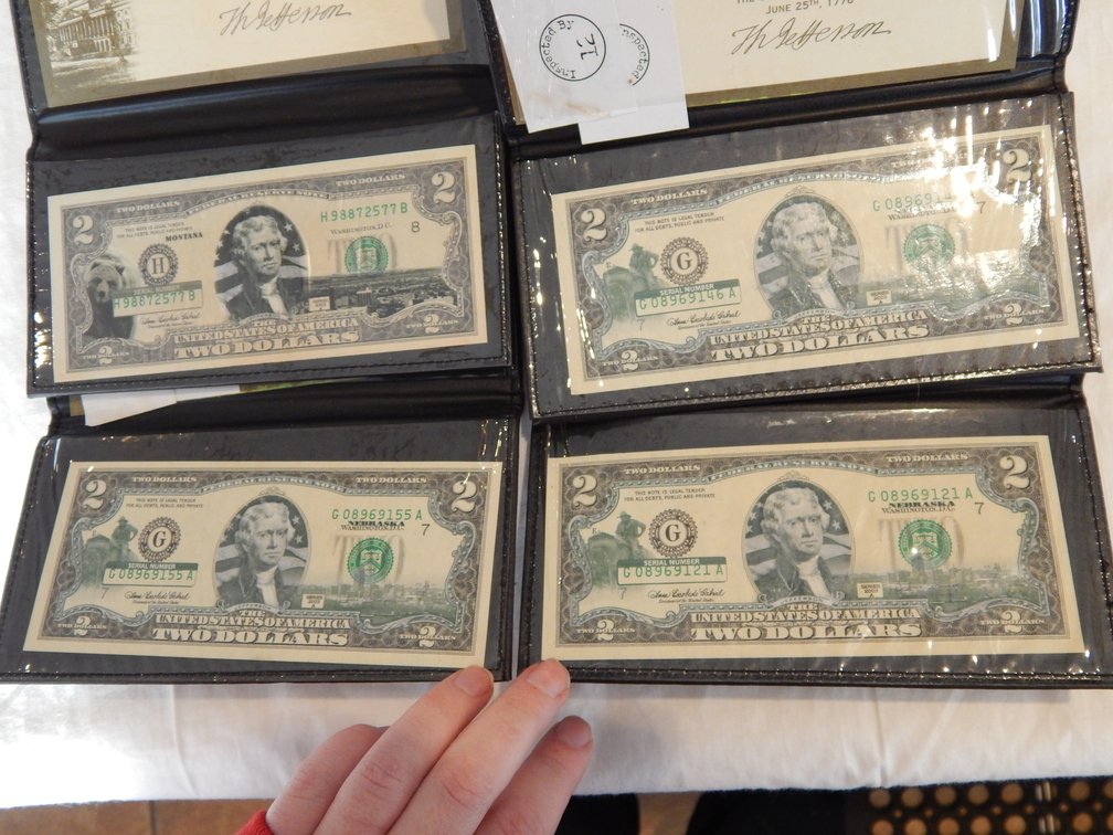 4 pieces of $2 bills