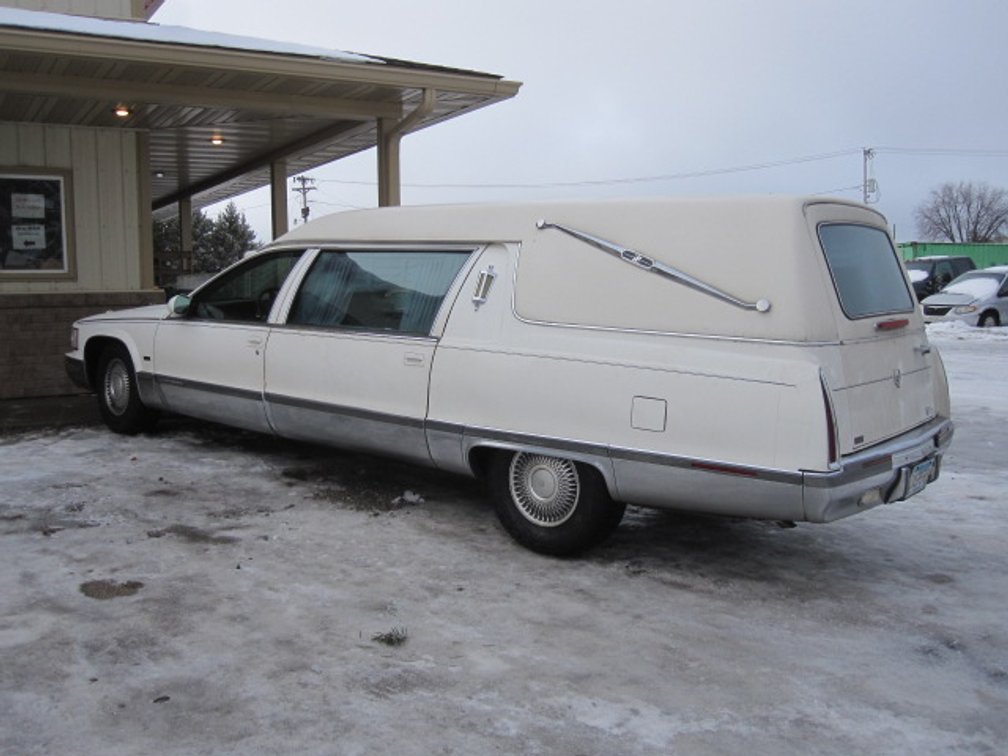 1996 Cadillac SW Hearse; Vin # 1GEFH90P4TR703032