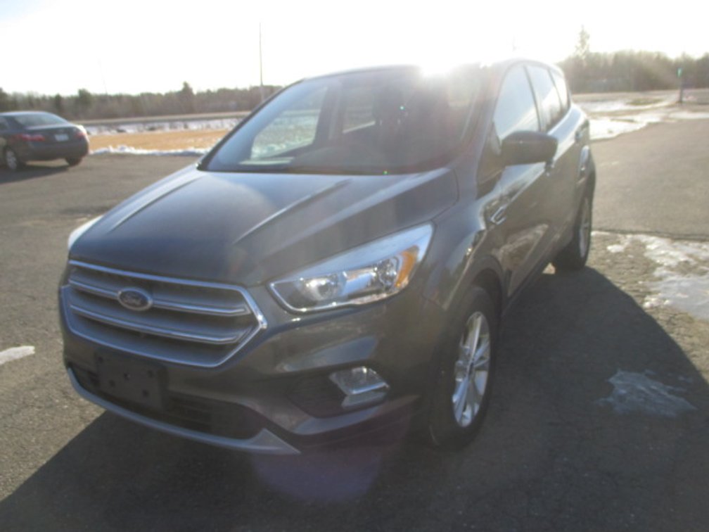 2017 Ford Escape SE Multipurpose Vehicle; VIN #1FMCU9GD2HUE49386