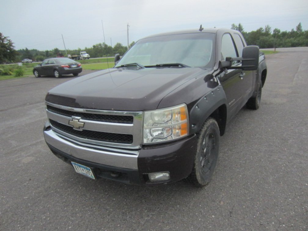 2008 Chevrolet Silverado Extended Cab 4x4 Truck - VIN# 1GCEK190X8Z149743