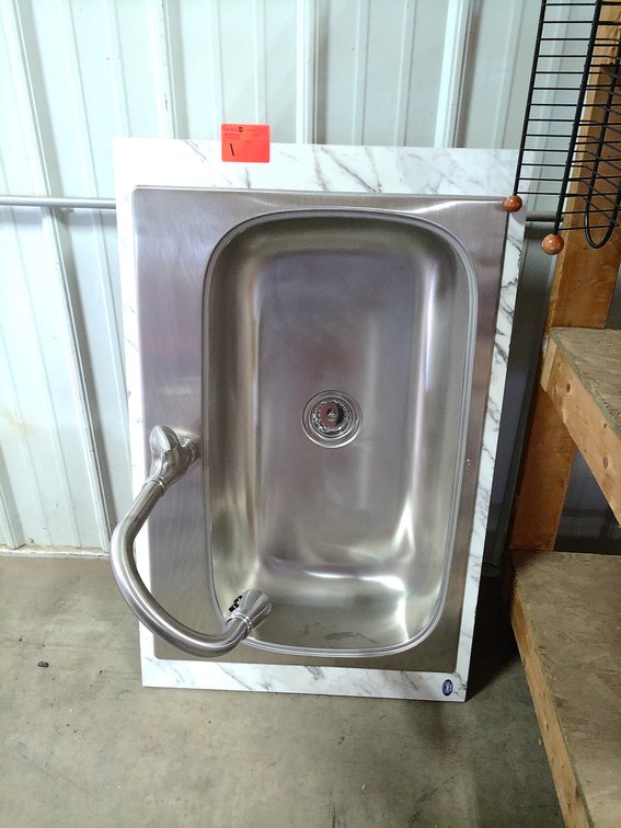 STORE DISPLAY SINK