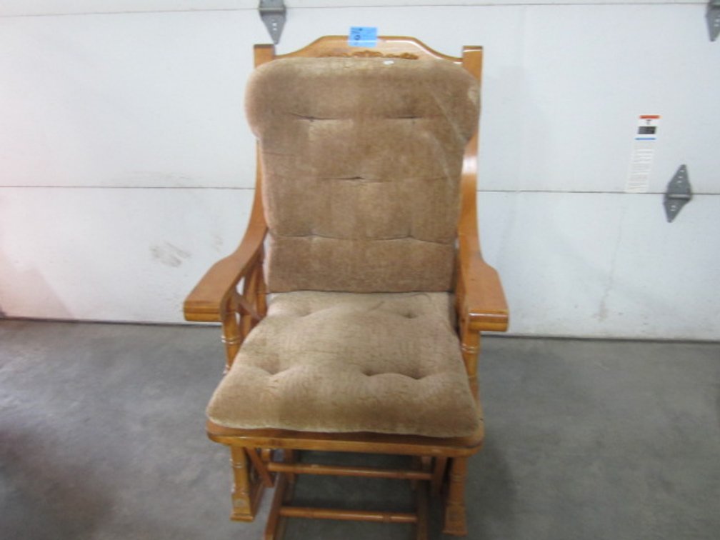 GLIDER / ROCKING CHAIR