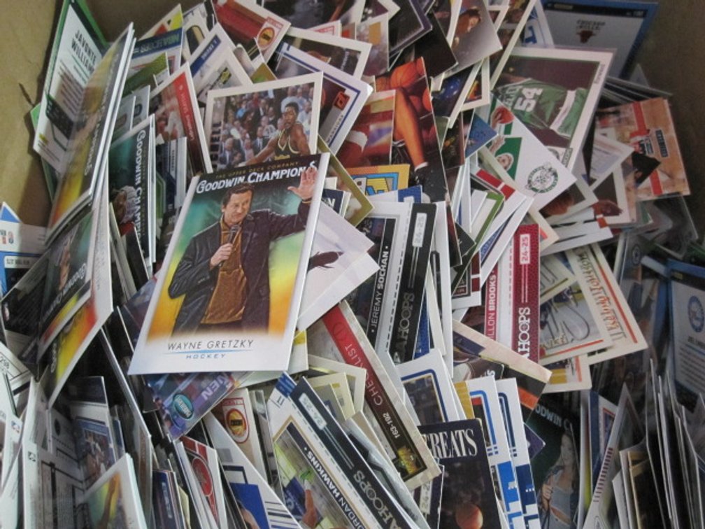 SPORTS CARDS
