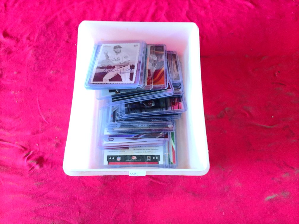 SPORTS CARDS