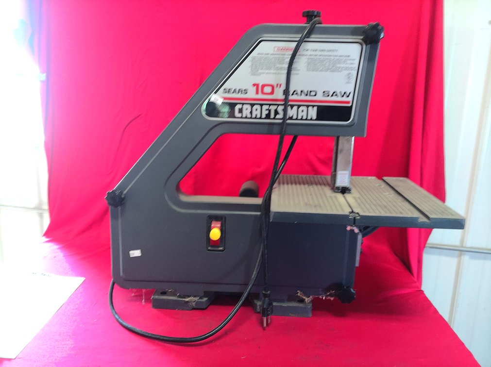 BAND SAW