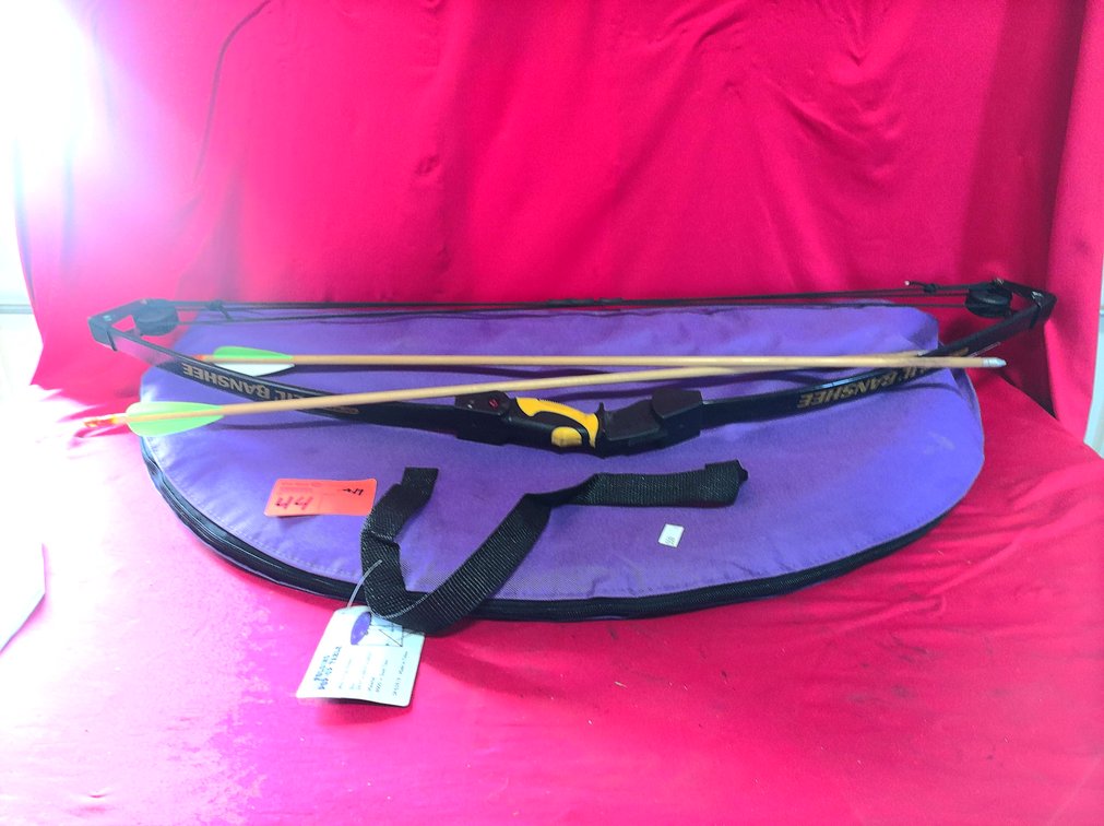 KIDS' OUTDOOR ITEMS
