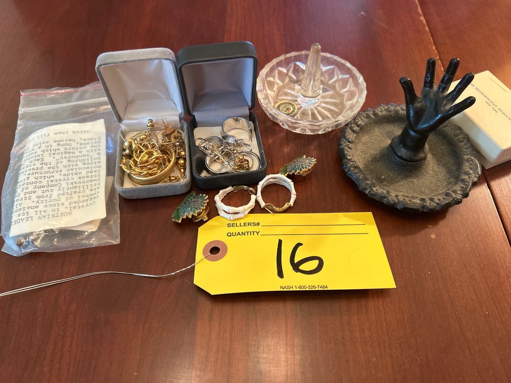 Lot 16