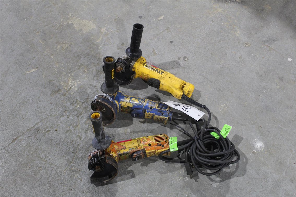 LOT OF THREE DEWALT 4 1/2 INCH ANGLE GRINDERS
