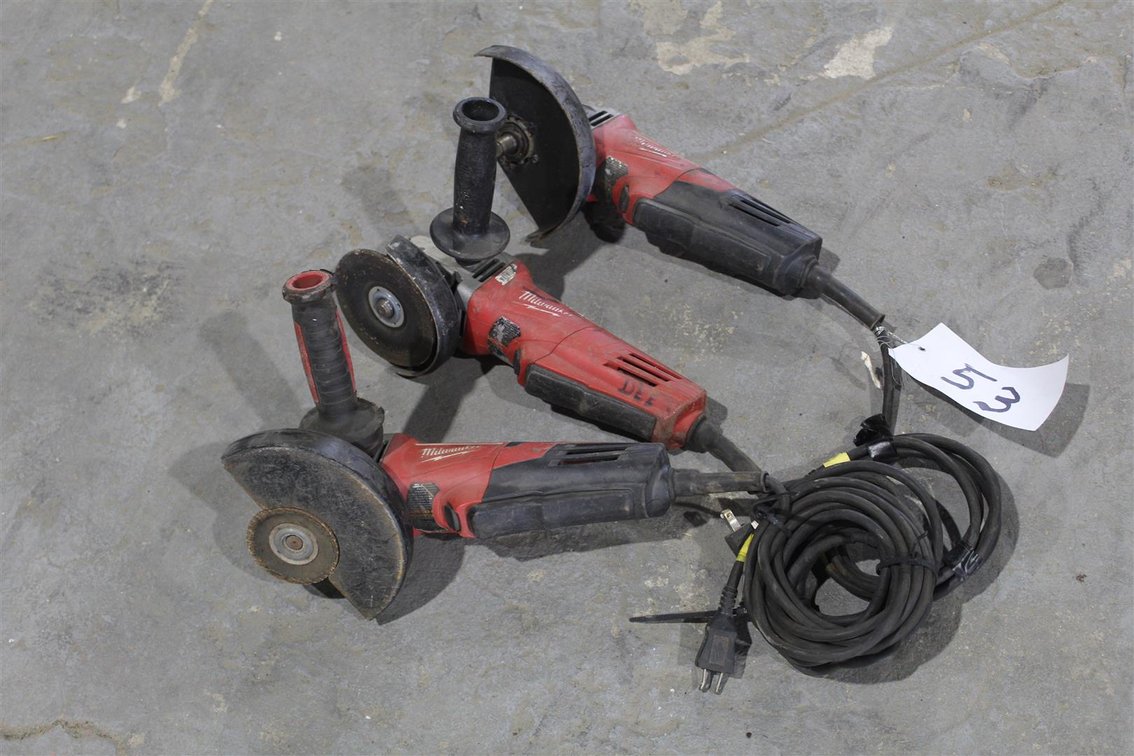 LOT OF THREE MILWAUKEE ANGLE GRINDERS 